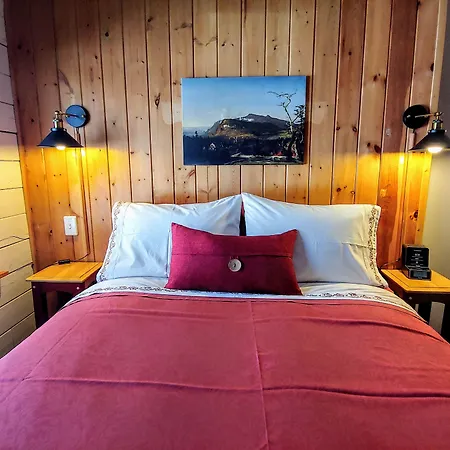 Greenwoods Bed & Breakfast Inn-2